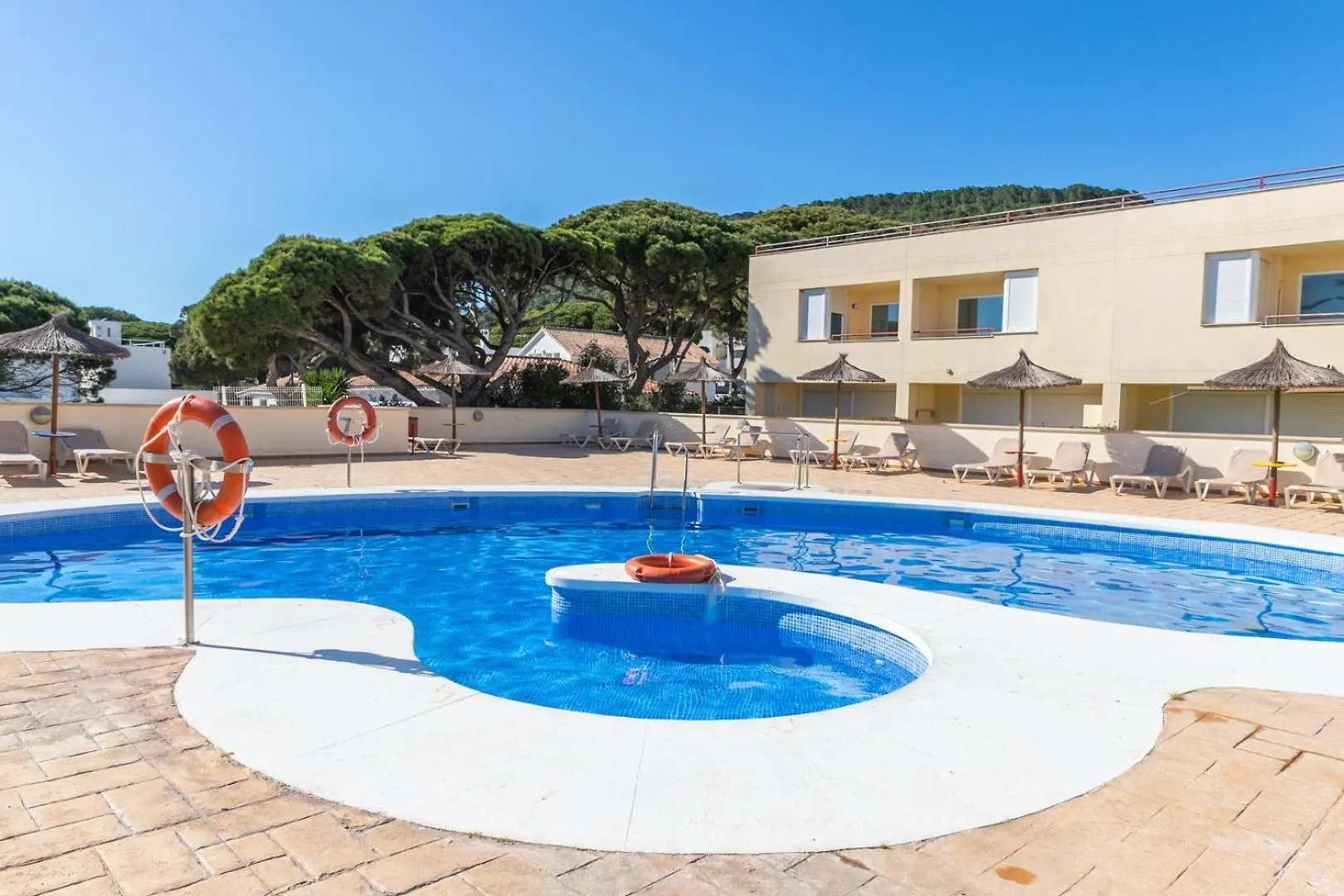 Adosado Nuevo Con Piscina, Playa, Garaje Y Jardin